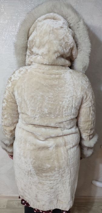 Продам мутоновую шубу