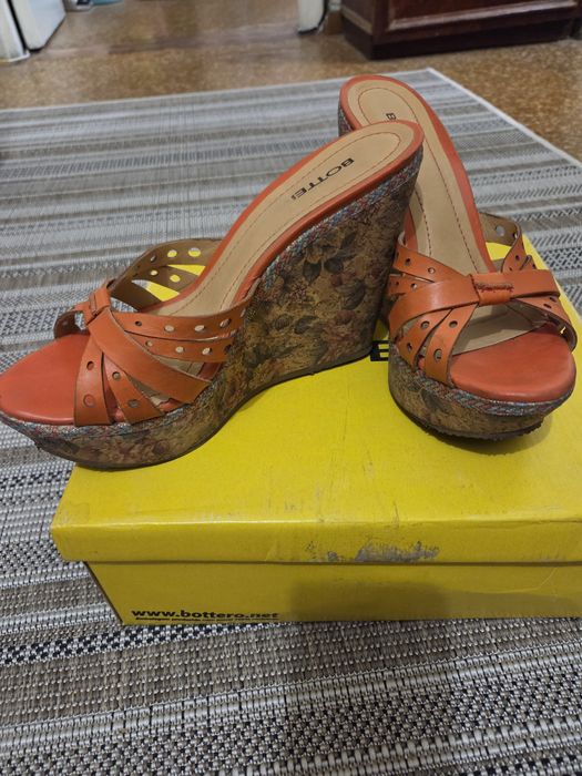 Летние босоножки