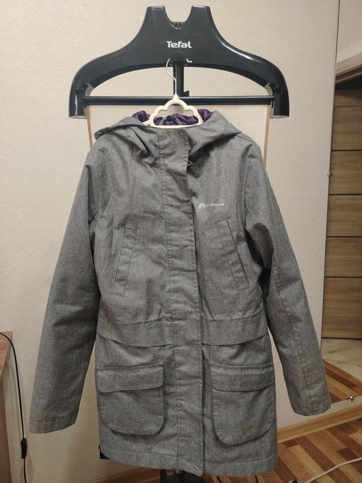 Продам куртку весна на девочку