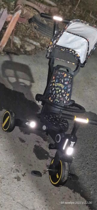 Детский трехколесный велосипед.