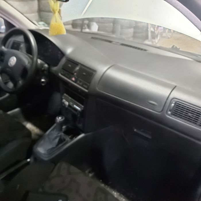 Фолксваген Голф 1.4 I     2001 г