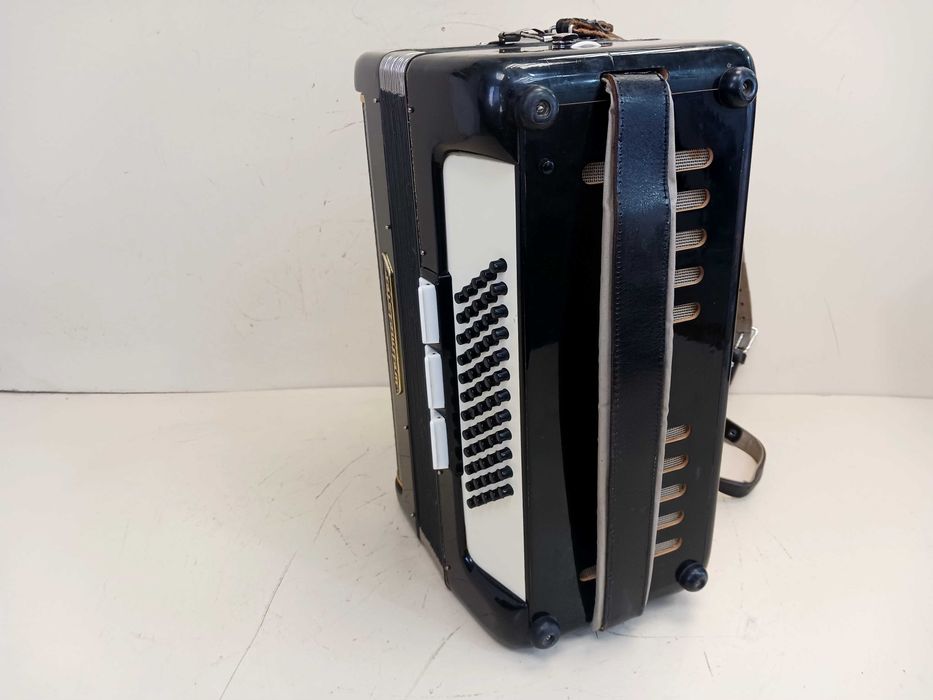 Acordeon Weltmeister 60 de bas