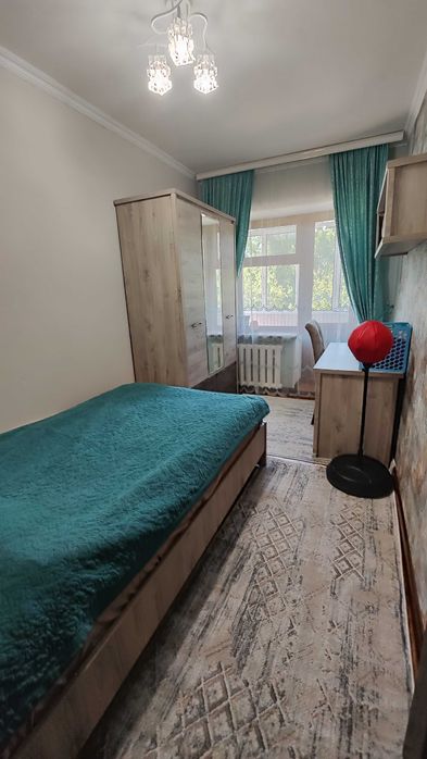 Продам 5 комнатную квартиру