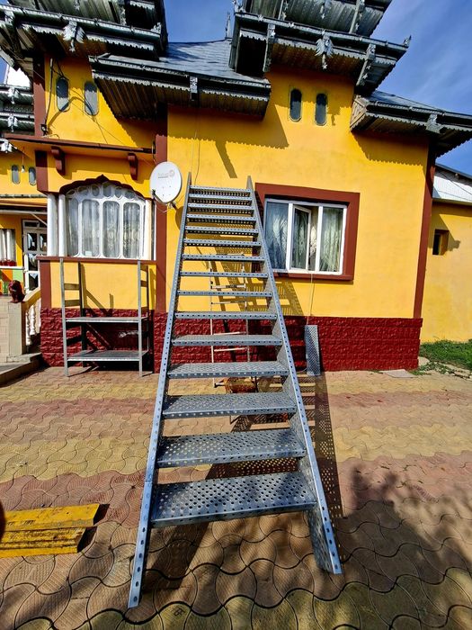 Confectionam scarii metalice zincate exterioare și pentru incendii , platforme, podete si balustrazi profesionale la cererea clientului . Asiguram tra