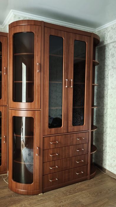 Продаётся мебельная стенка для гостиной