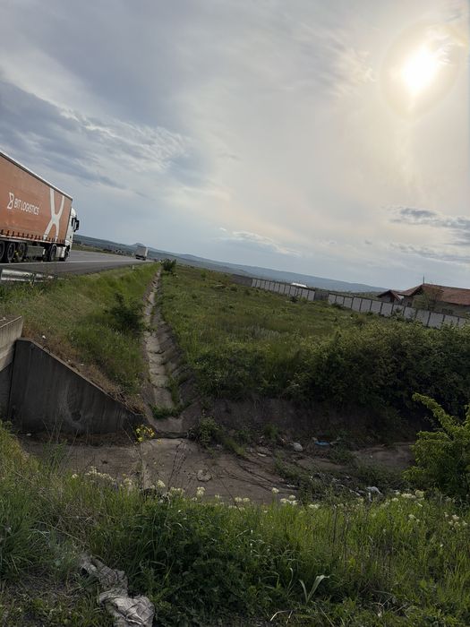 Teren intravilan cu ieșire la E70 – Centura Severinului | 894 mp