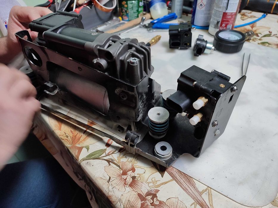 Compresor perne Mercedes W205 W212 C253 W218 reparatii/reconditionare