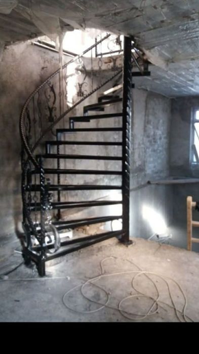 Металокаркас лестниц.  Разных видов