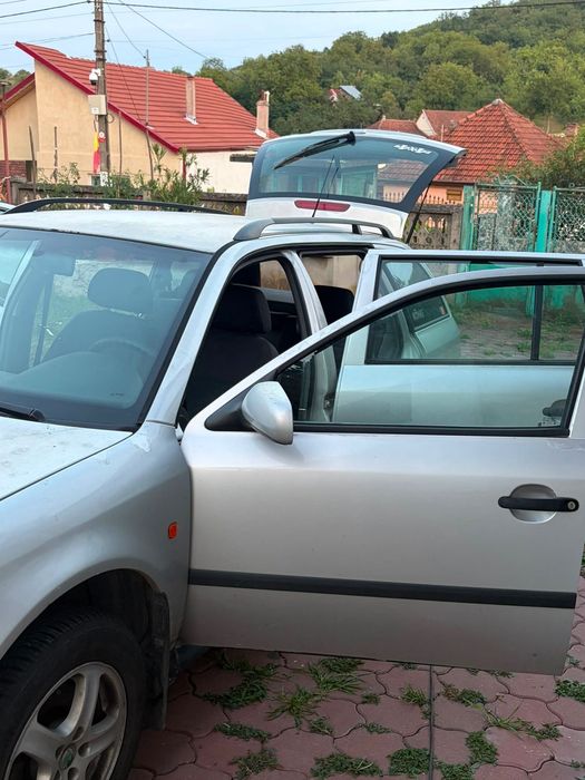 mașină Skoda Octavia