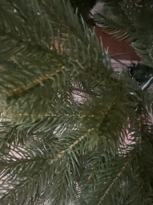 Продам новую ёлку 210 м