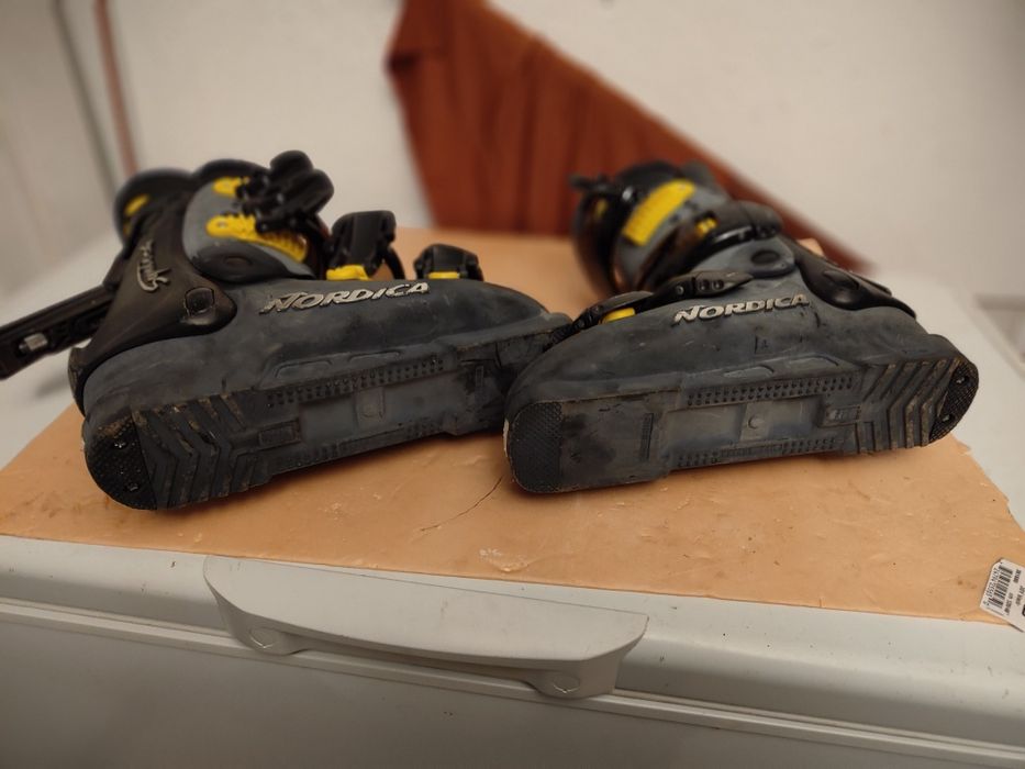 Clăpari  schi marime 42