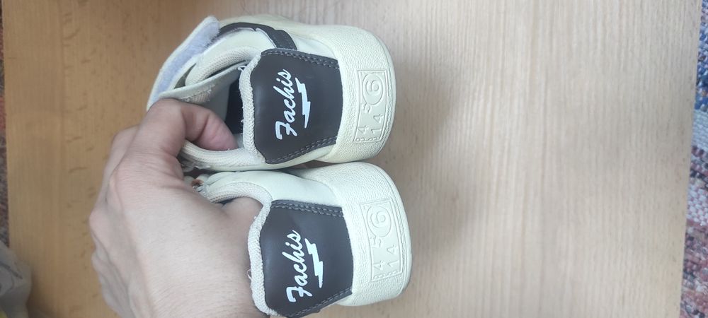 Кроссовки детские по 1000 тг