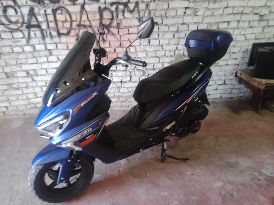 Мопед практически новый продам или поменяю на велосипед