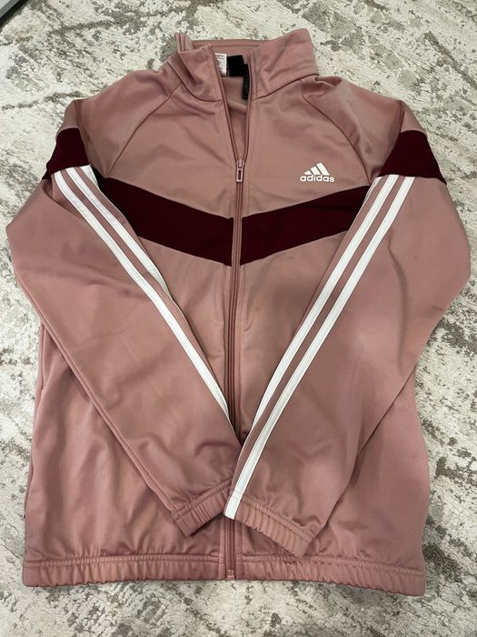 Нов екип на Adidas