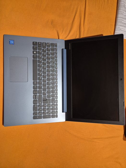 Vand laptop lenovo intel pentium