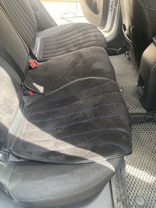 Продам б/у авточехлы