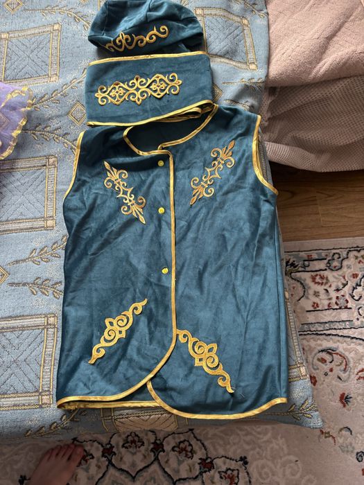 Продам праздничные костюмы