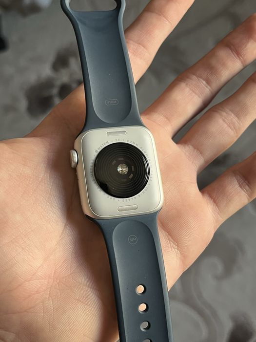 APPLE WATCH SE В отличном состоянии