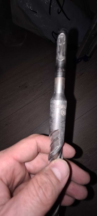 продам бур на 18 мм за 2500
