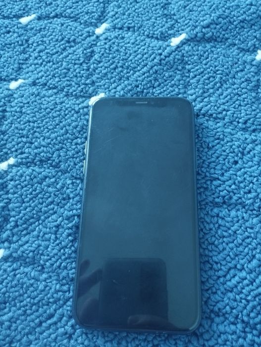Iphone 11 pro telefoni