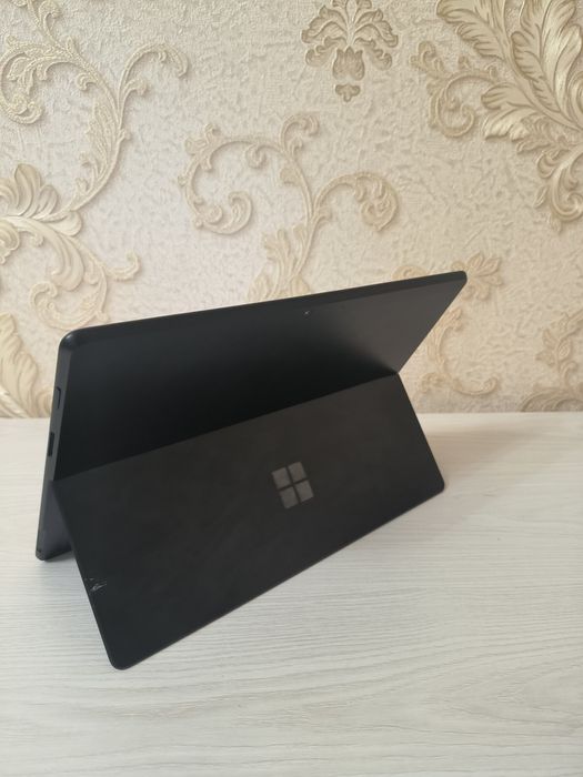 Microsoft Surface Pro X LTE