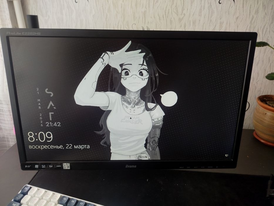 Монитор 21.5" в хорошем состоянии