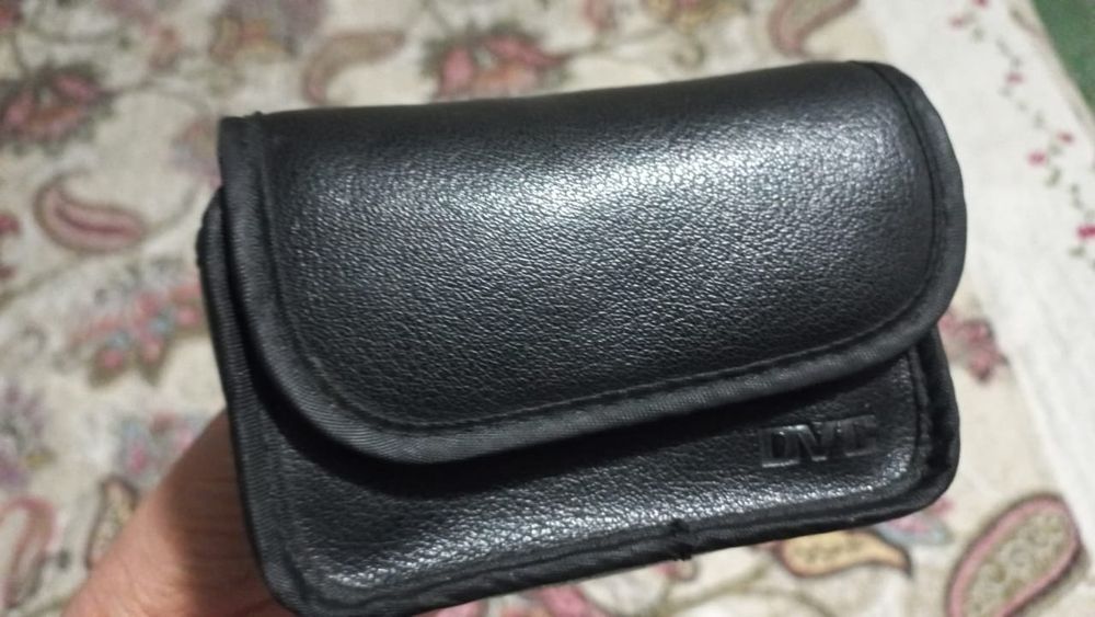 Продам видеокамеру новая