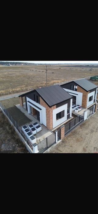 Case la rosu -Focsani