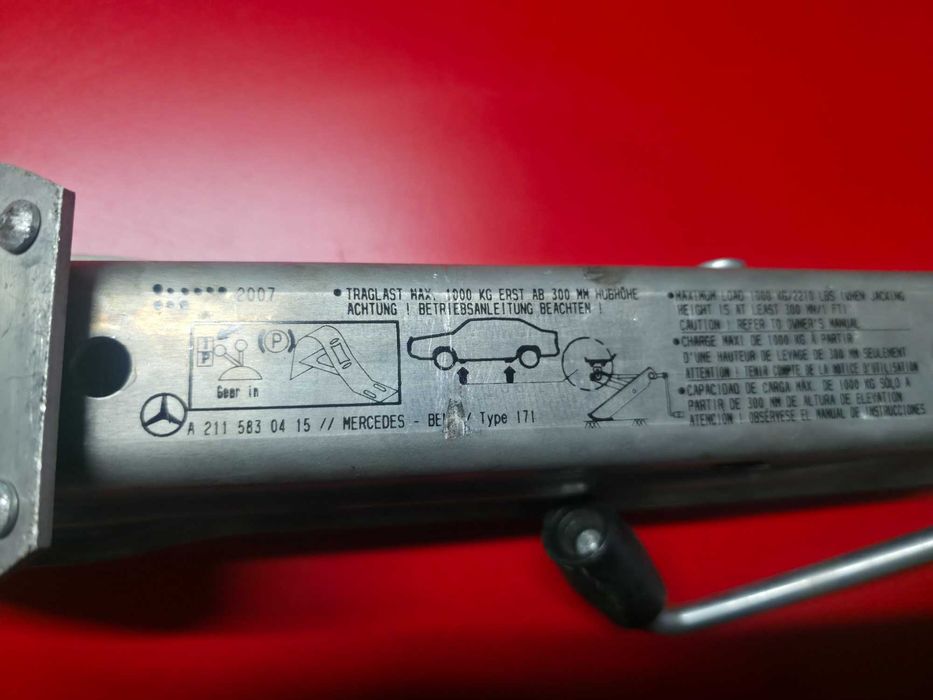 Cric AUTO OEM Mercedes E Class W211 C Class A Class CLA