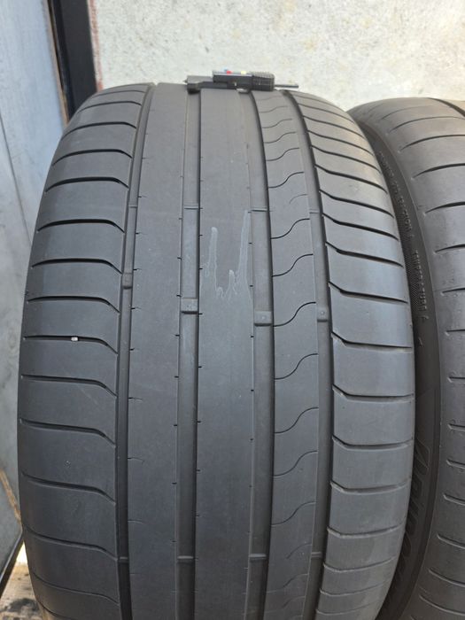 Vand două anvelope de vara Bridgestone  275 40 19 dot 4524