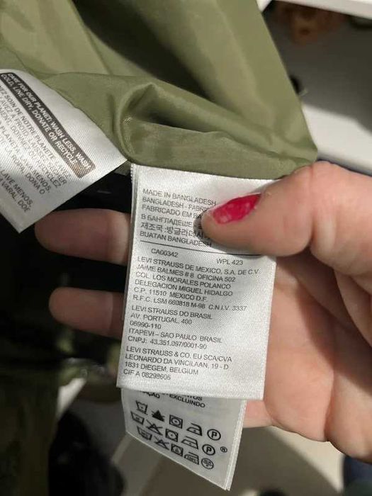 Geacă bomber marca Levi’s
