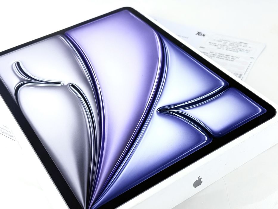 НОВ! Apple iPad Air 13" M3 2025 128GB Wifi Space Gray 2г. Гаранция!