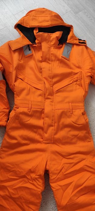 Зимний и летние комбинезоны ( спец одежда)
