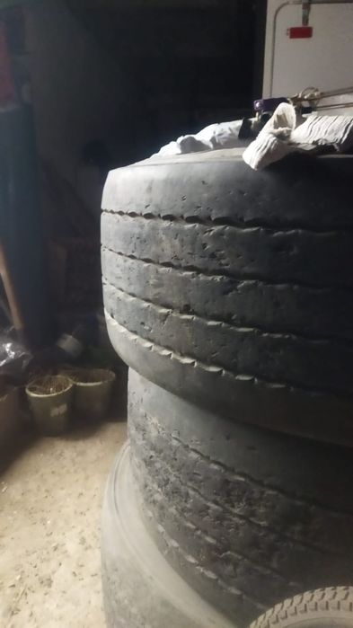 Продам грузовые шины