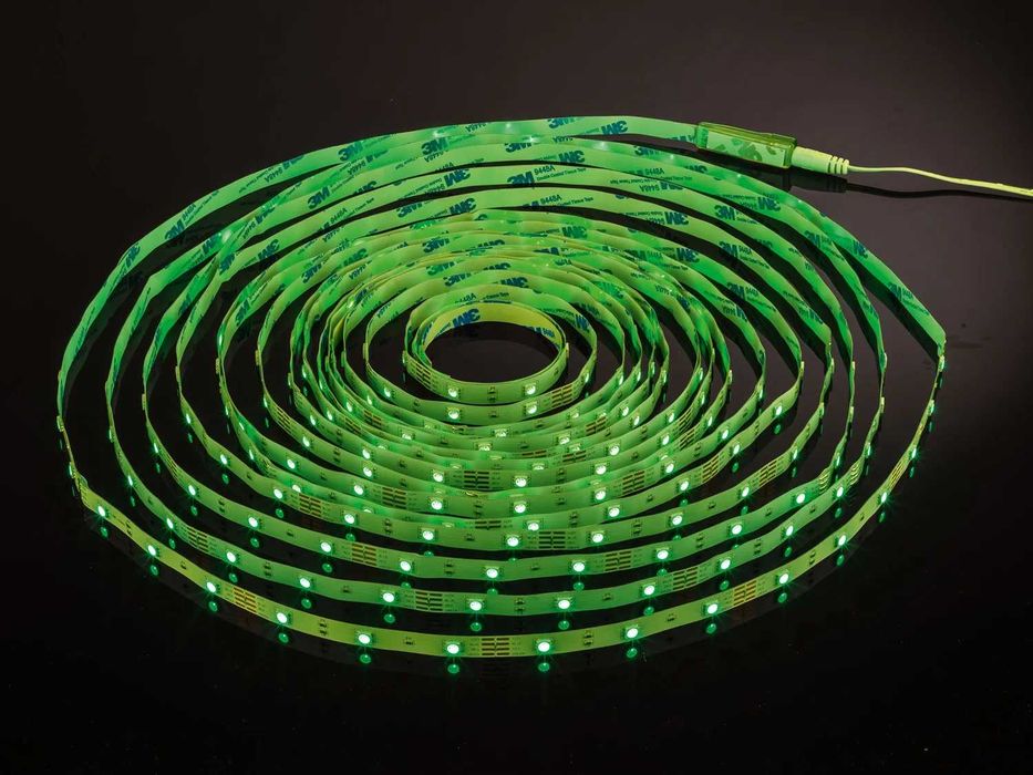 Bandă LED LIVARNO HOME RGB telecomanda, 10 m,300 LEDuri RGB reglabile