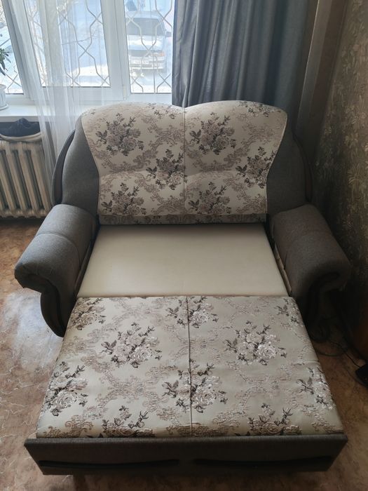 Продам диван 40000тг в хорошем состоянии