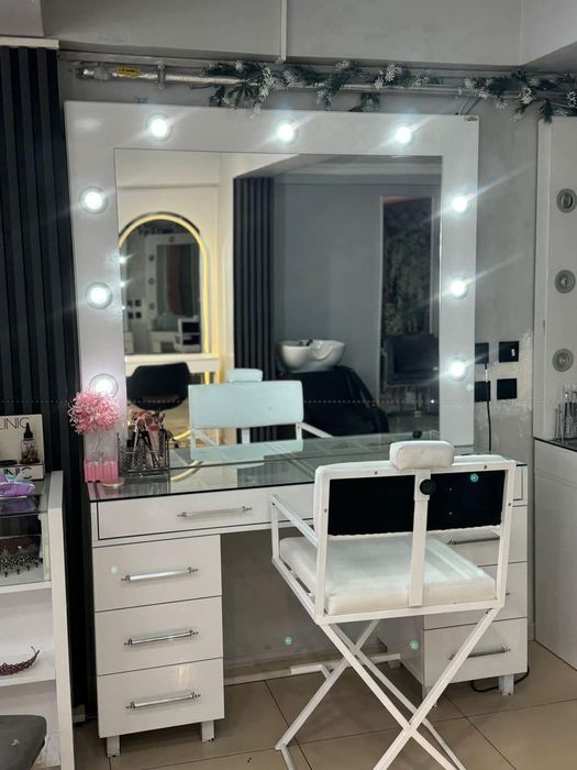 LED огледала за салони и студиа