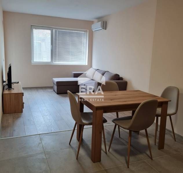 Дава се под наем Двустаен апартамент в Варна, Трошево - 66 кв.м за 404 € - Снимка #2