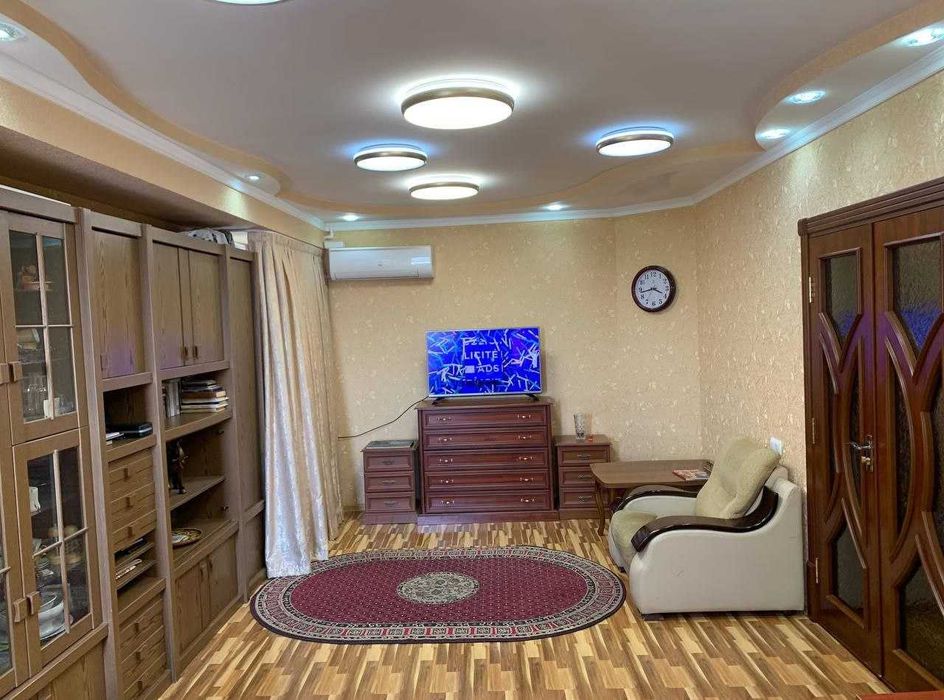 Ташкент Яккасарайский район. Улица Кохинур. ориентир метро Косманавтов