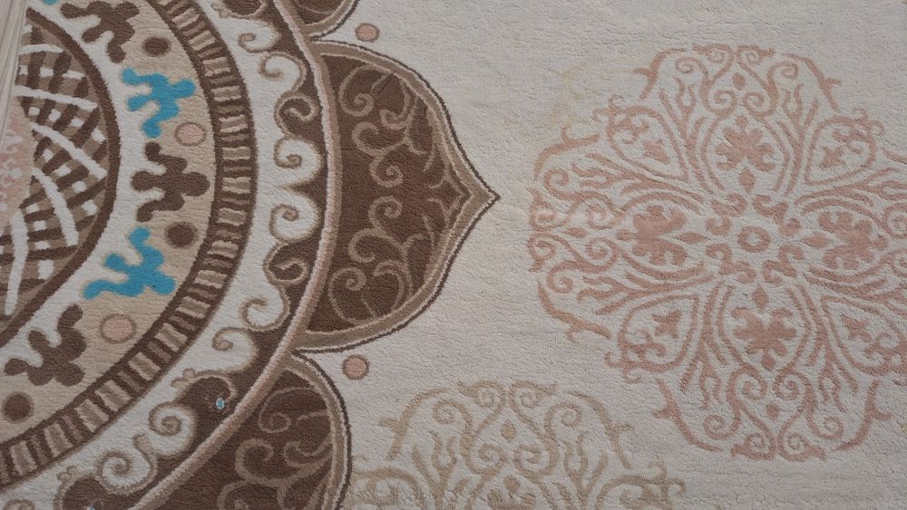 Продам  красивый ковер