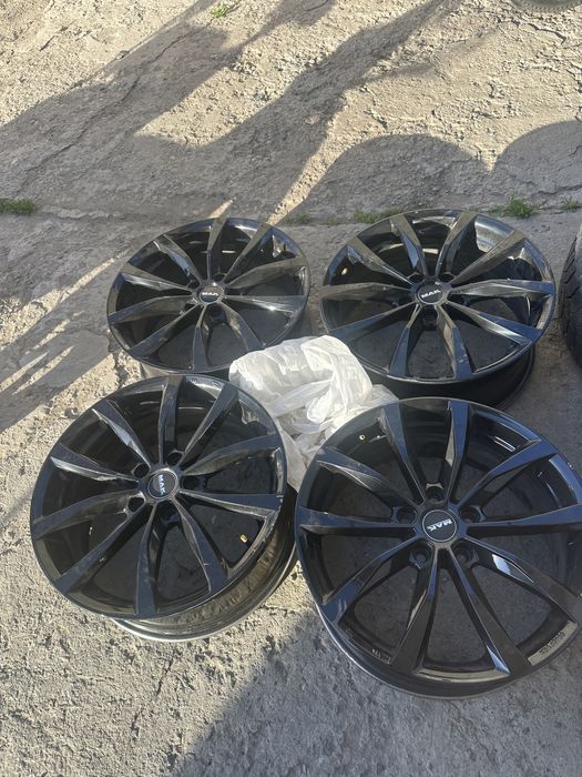 Универсальные оригинальные диски 5:114 размер 18