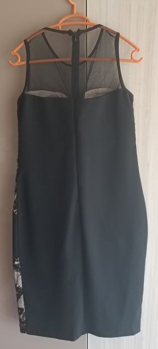 Черна рокля с дантела