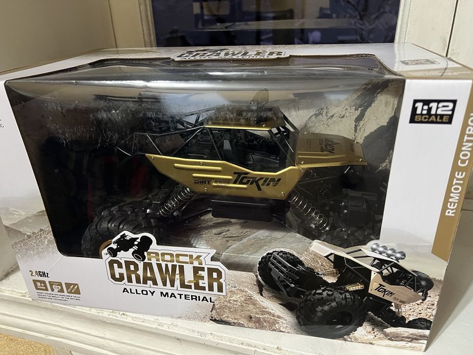 Машинка игрушка с пультом