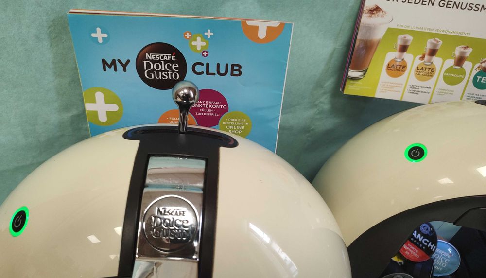 Кафемашина с гаранция 1 година NESCAFÉ® Dolce gusto Krups Circolo.B&W