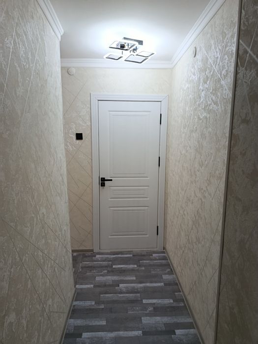 Qora qamish soy boyi 1xonali kvartira sotiladi.