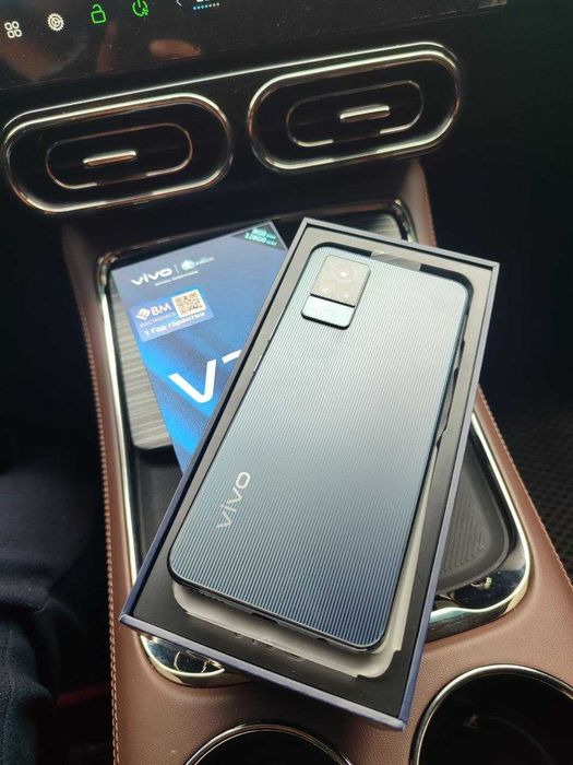 Vivo V21e 6/128 GB продаётся