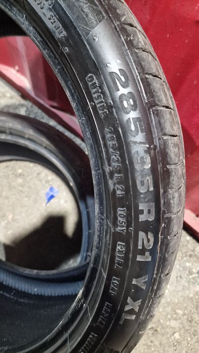Продам 2 баллона 285-35 r21 Continental