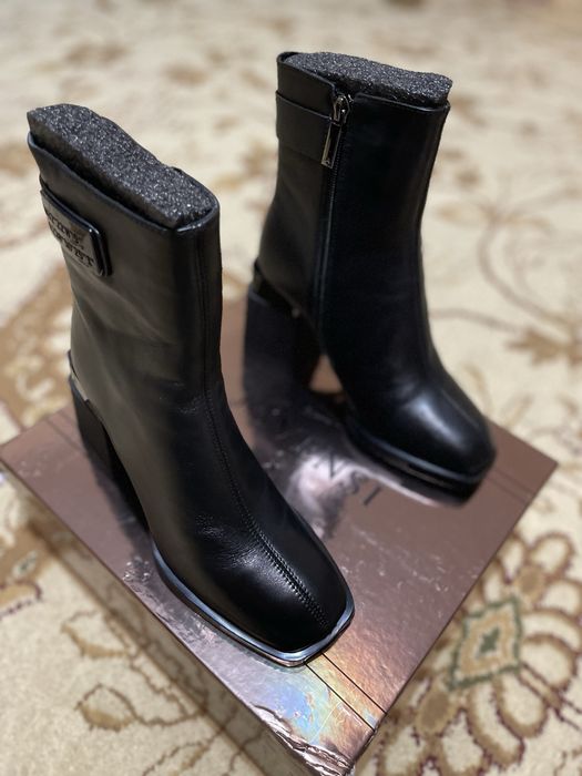 Женская кожанная обувь.