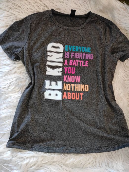 Тениска М размер