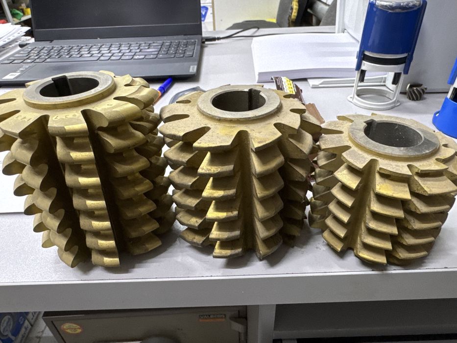 Токарный инструменты.